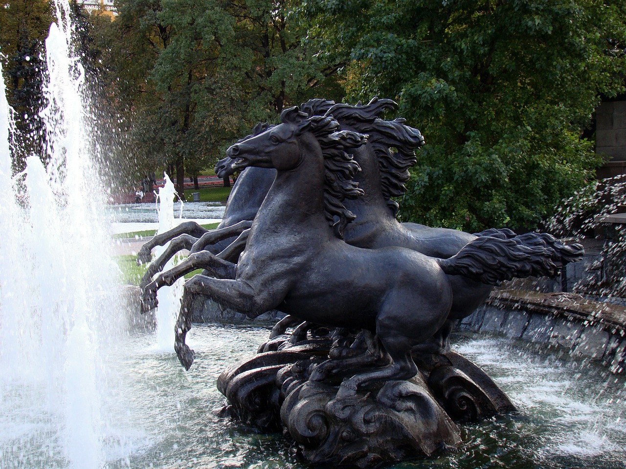 fountain horse aleksandrovskiy garden free photo