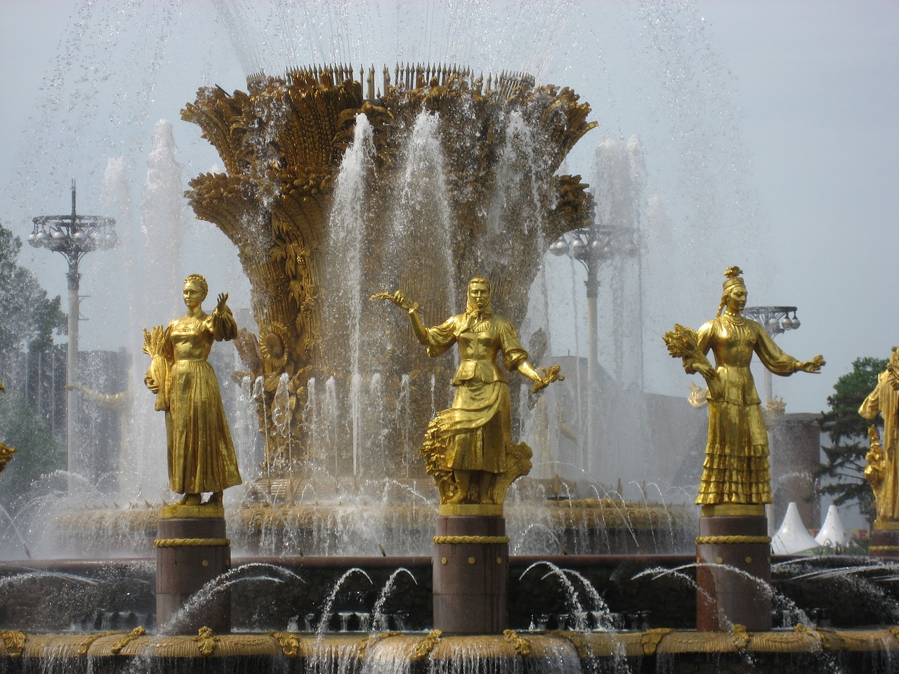 fountain women moscow free photo