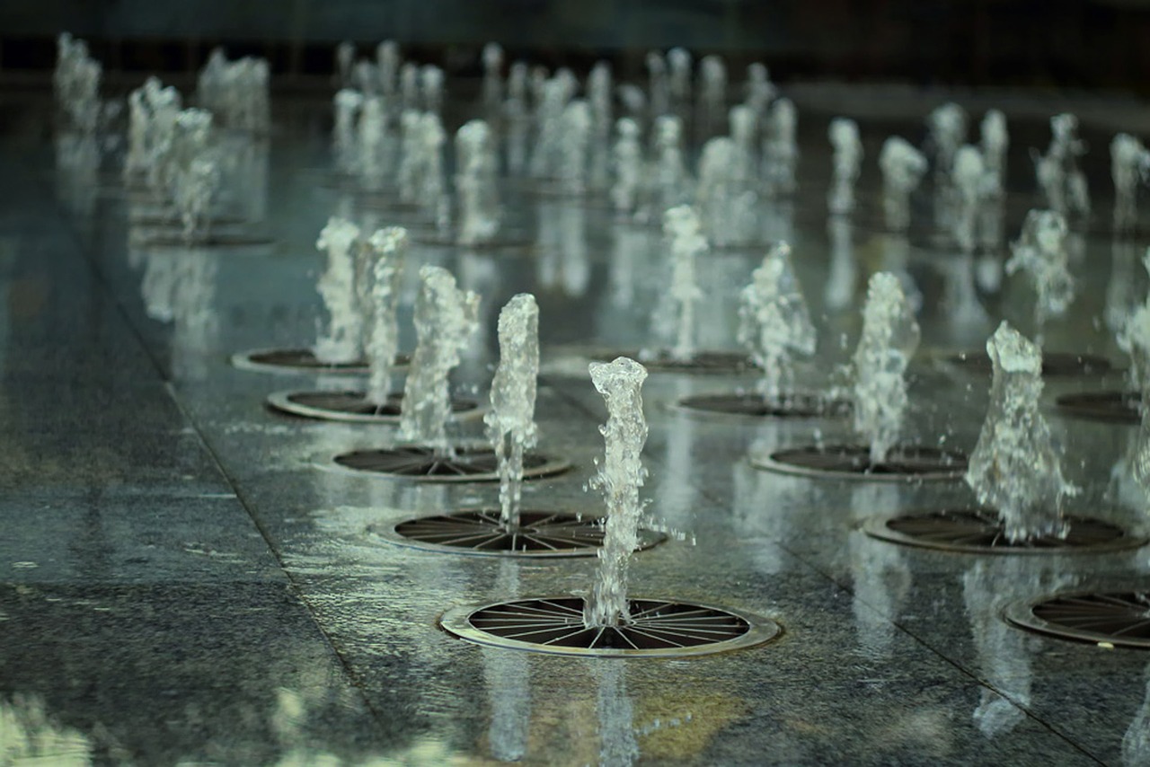 fountain water drops free photo