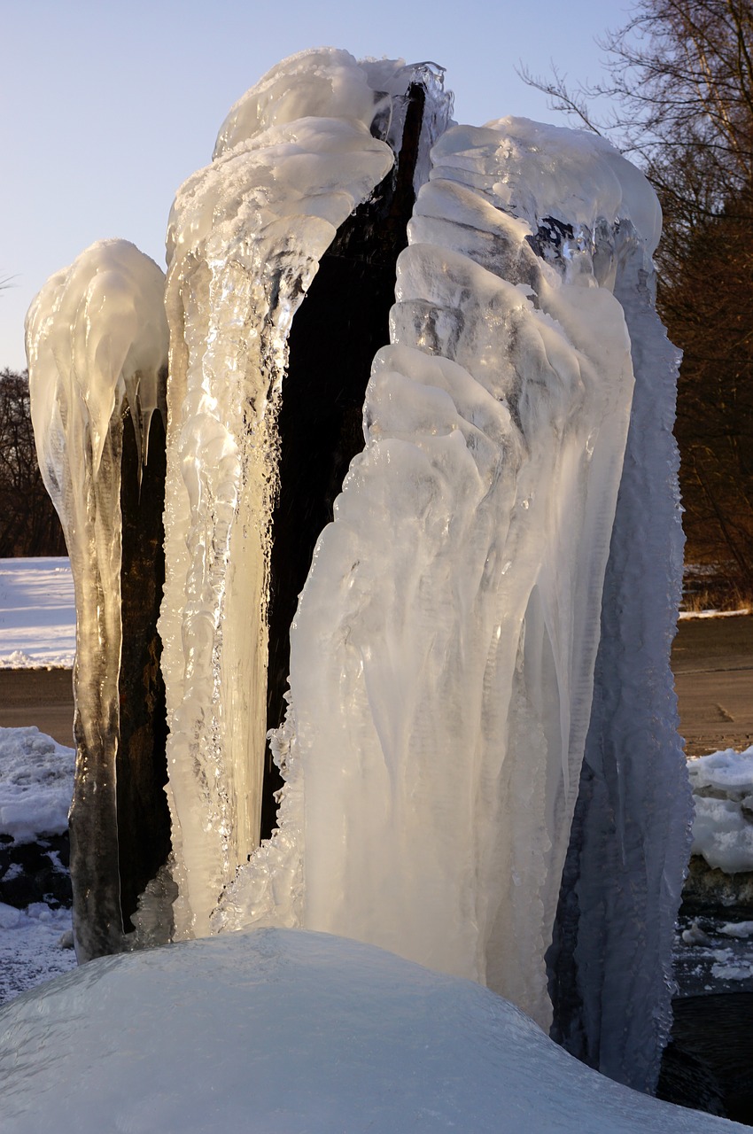 fountain frozen water winter free photo