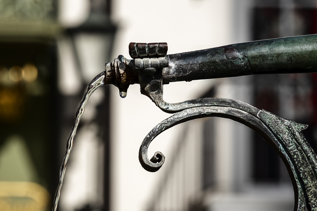 fountain  water  flow free photo