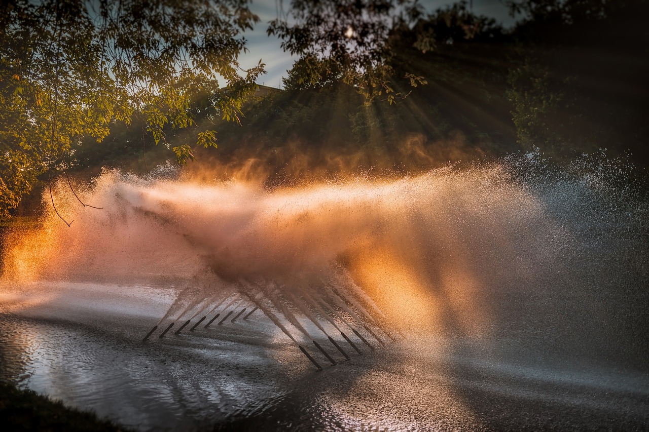 fountain  sunset  water free photo