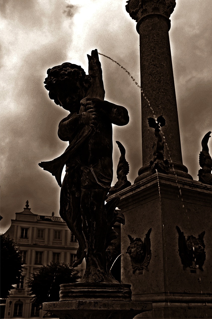 fountain cherub threatening free photo