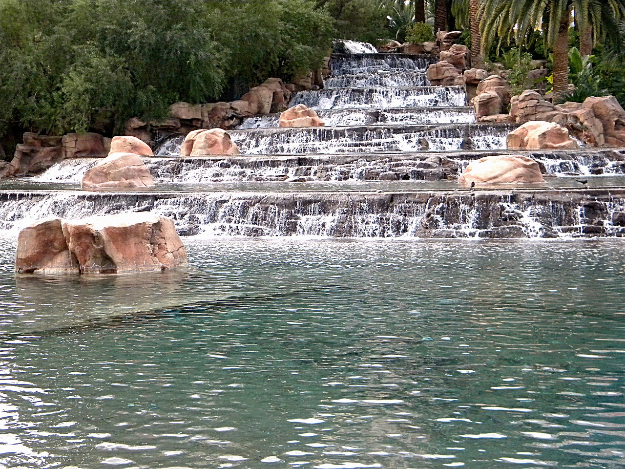 fountain water summer free photo