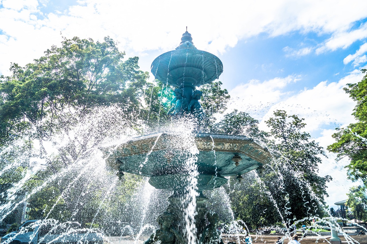 fountain water splash free photo