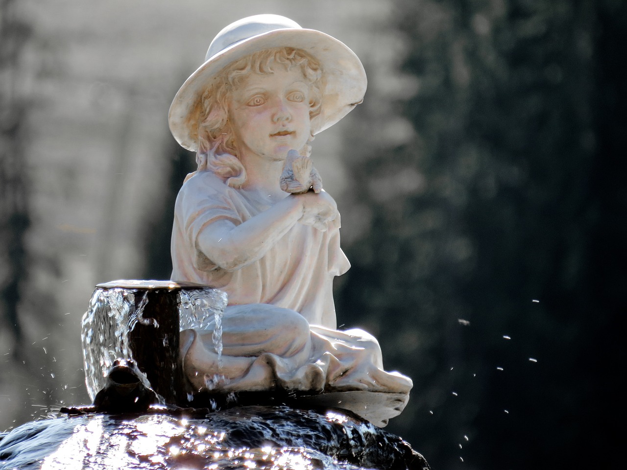 fountain girl figure free photo