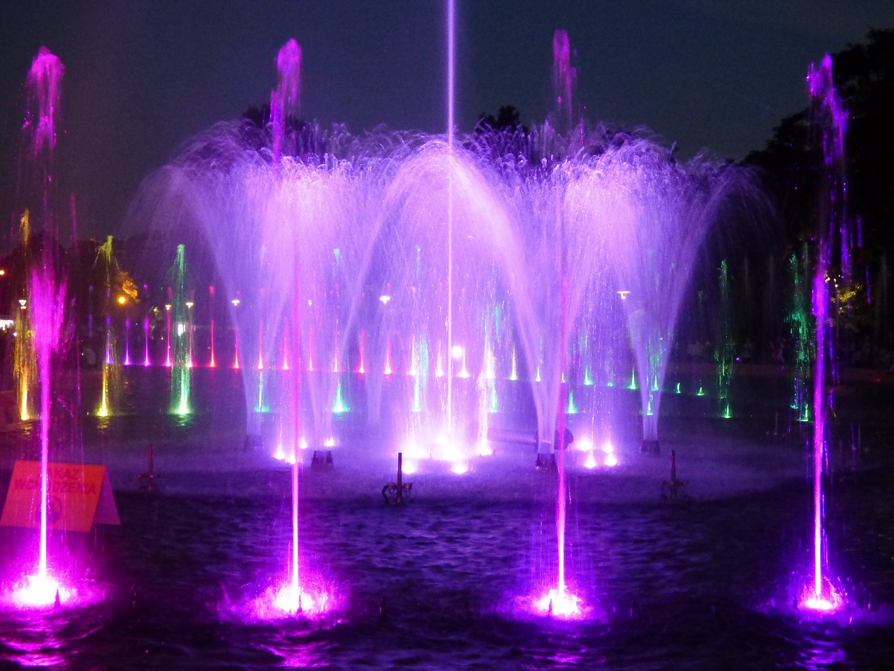 fountain water light free photo