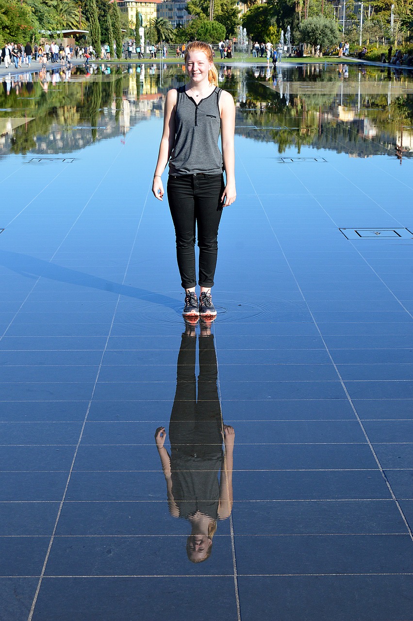 fountain mirror water mirror nice free photo