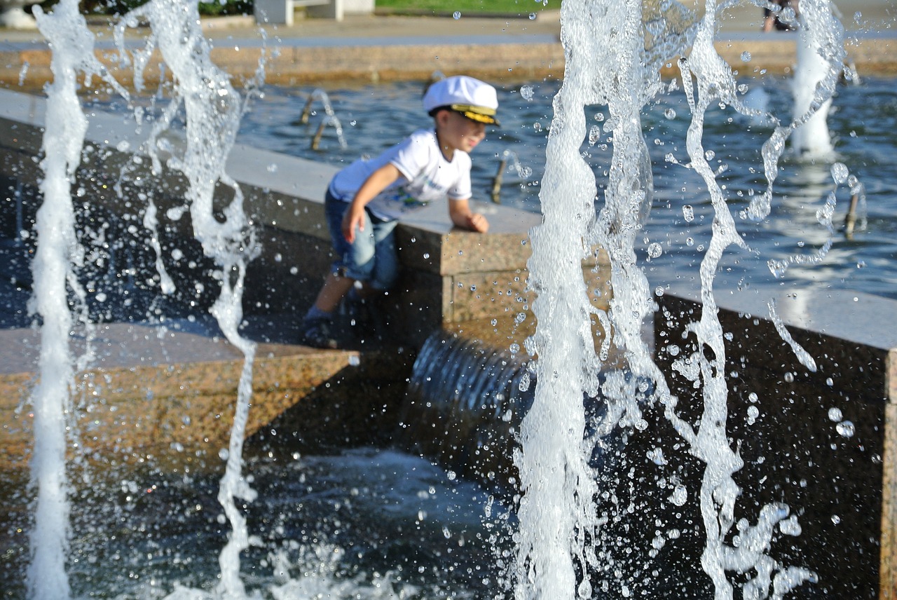 fountains water baby free photo