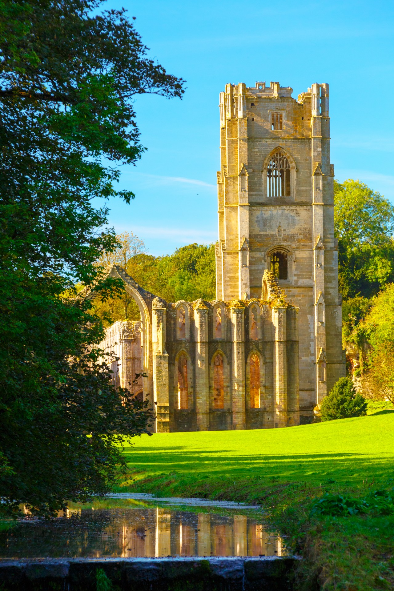 old autumn abbey free photo