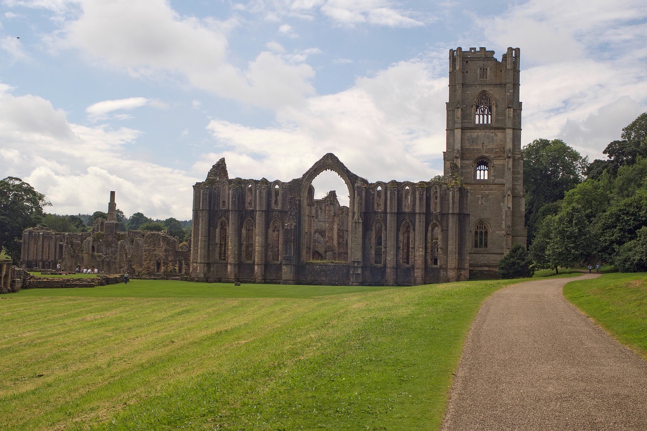 fountains abbey cistercian monastery ruin free photo