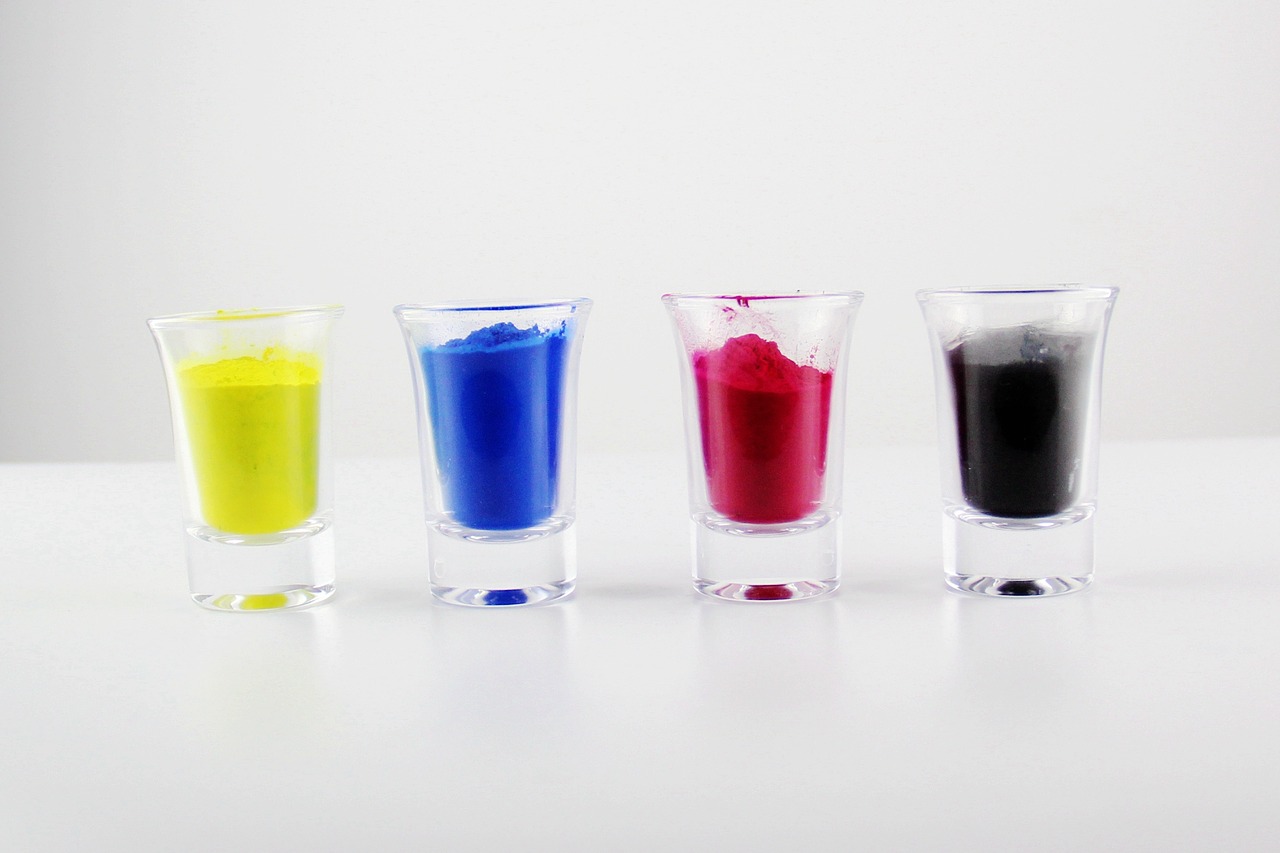 four-color glass powder free photo