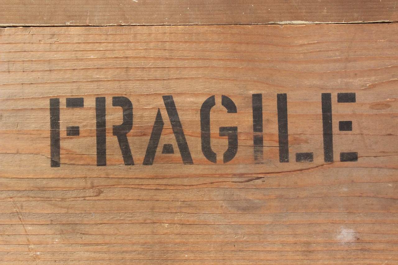 fragile text wood free photo
