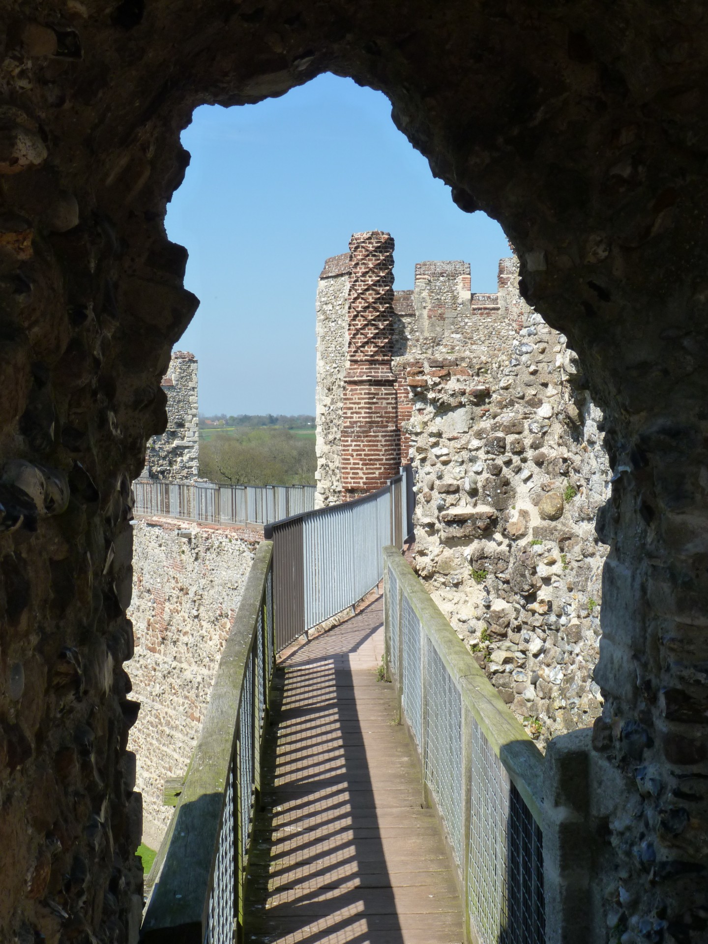 framlingham castle suffolk free photo