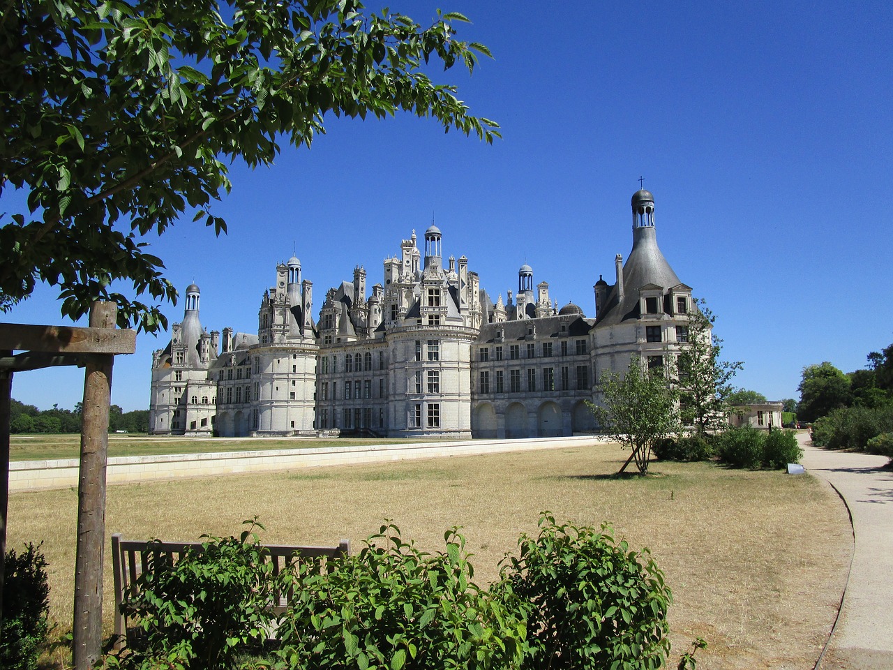 france chambord castle free photo