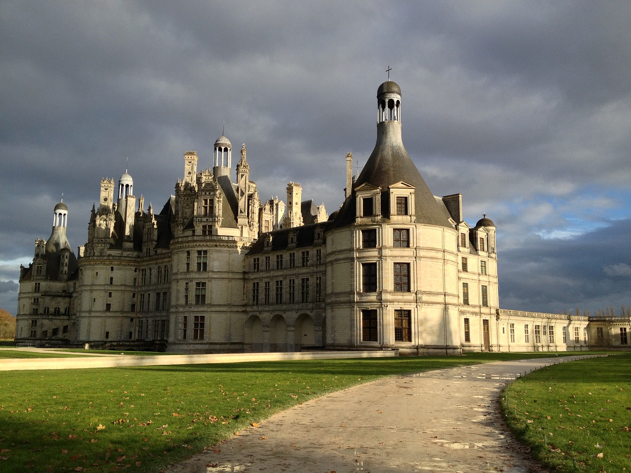 france castle palace free photo