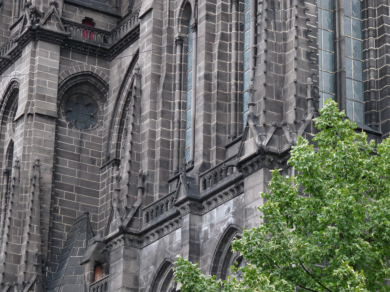 france clermont-ferrand cathedral free photo