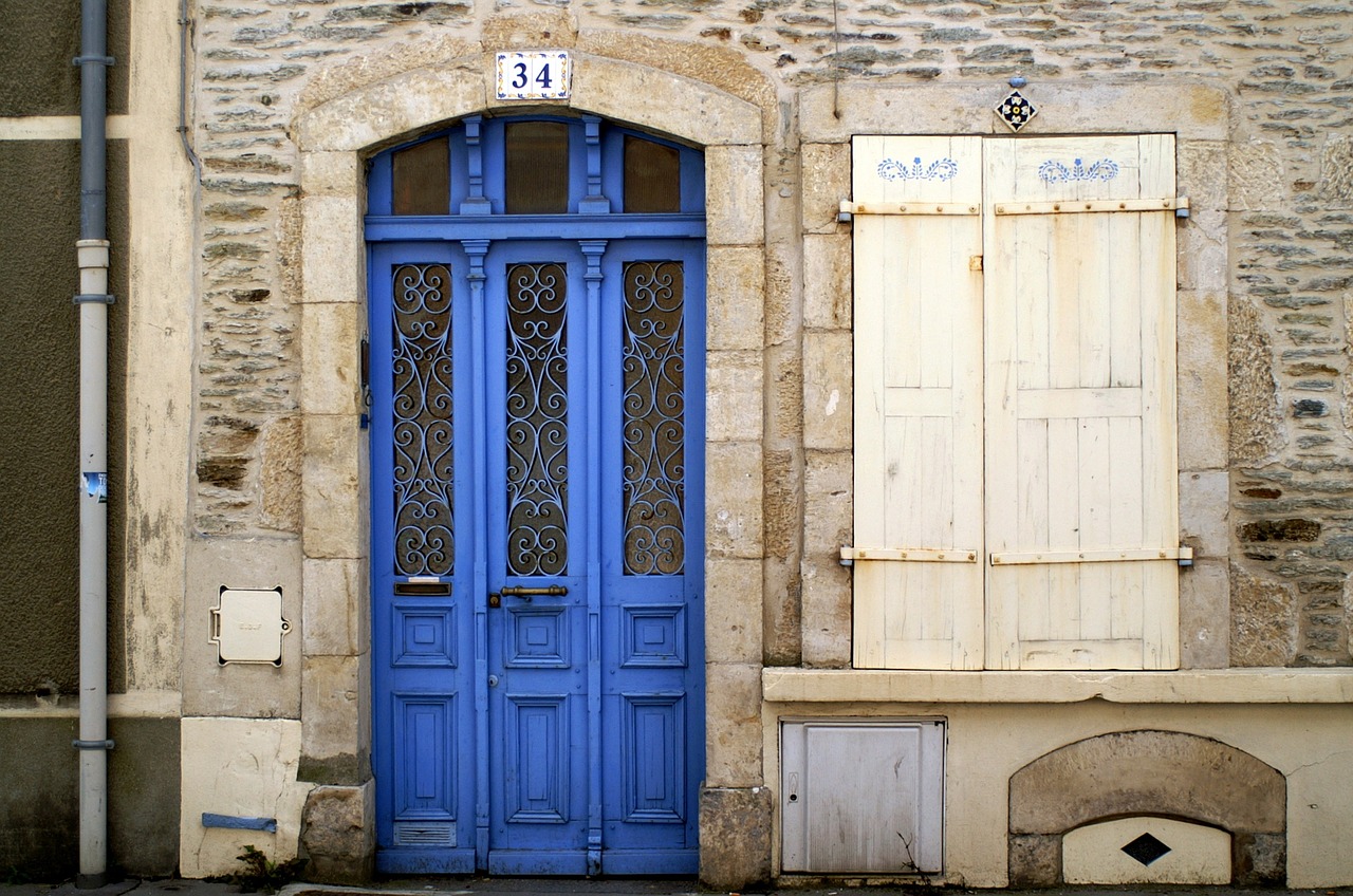 france cherbourg door free photo