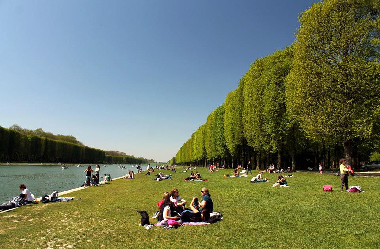 parking france versailles free photo