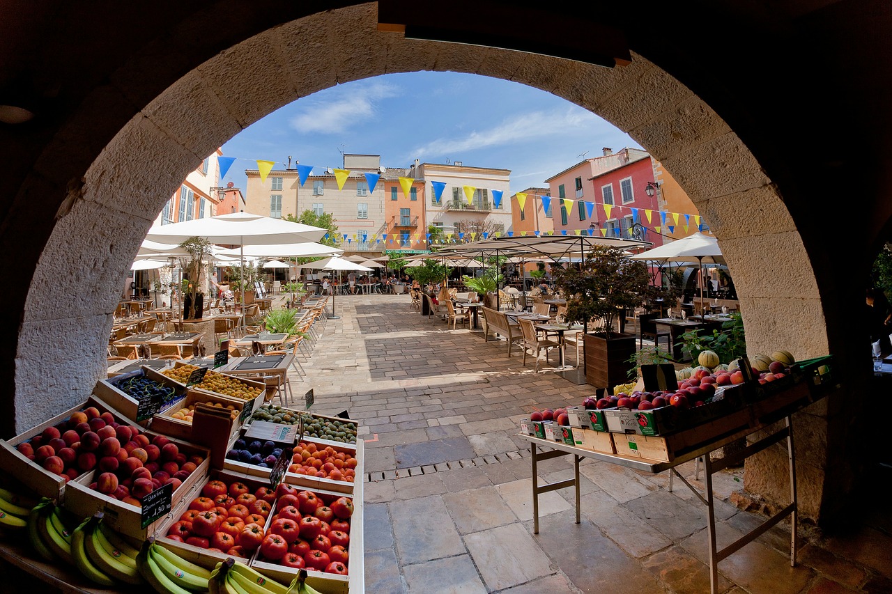 france market plaza free photo