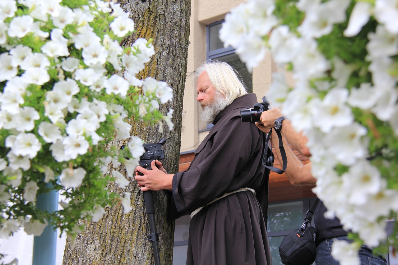 franciscan monk catholic free photo