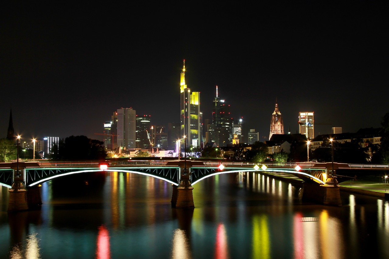 frankfurt main bridge free photo