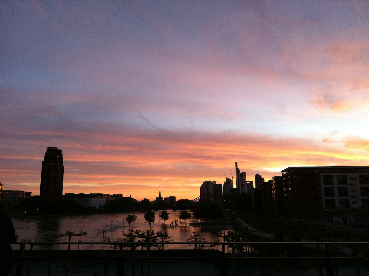 frankfurt sunset plane free photo