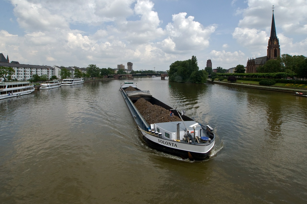 frankfurt main ship free photo