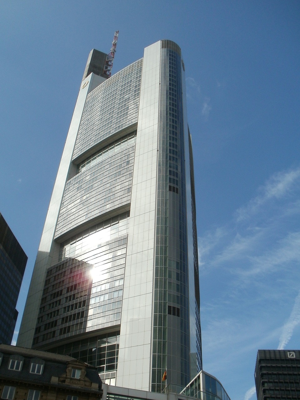frankfurt commerzbank tower free photo