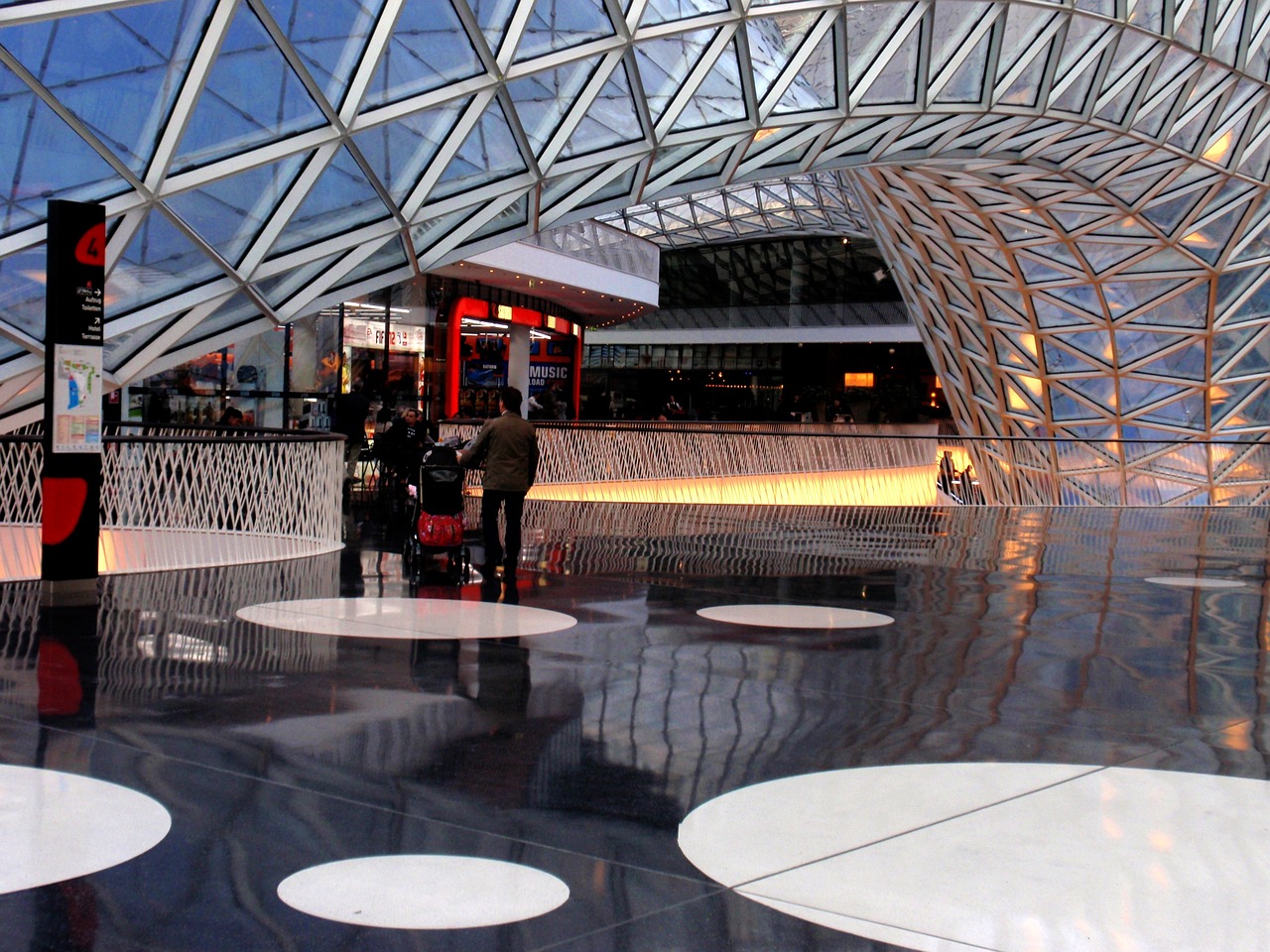 frankfurt am main germany myzeil mirroring free photo