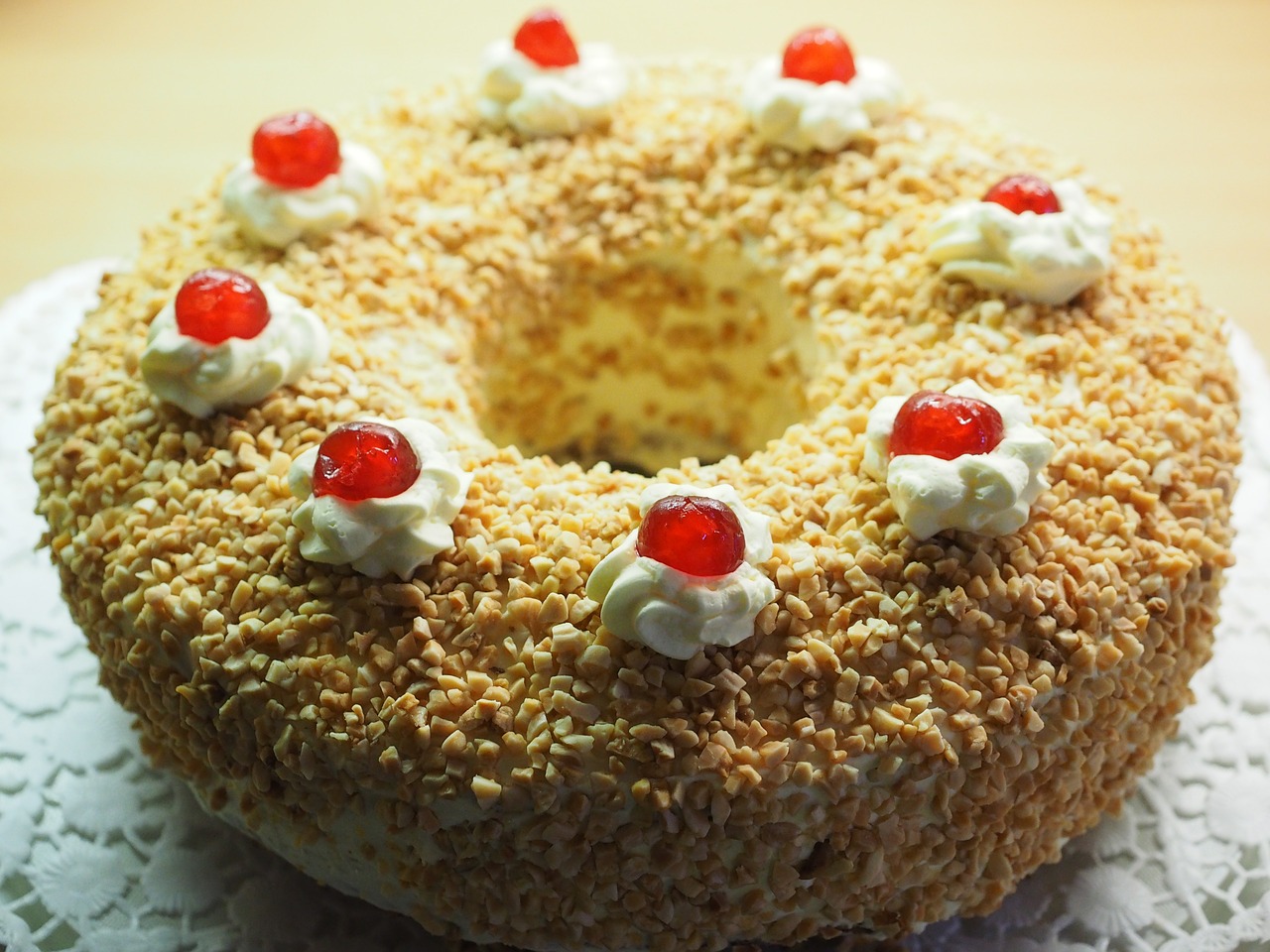 frankfurt wreath cake pie specialty free photo