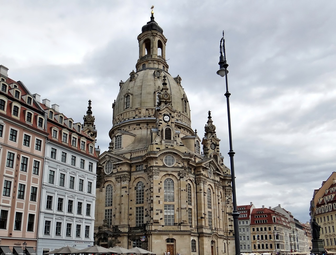 frauenkirche dresden building free photo