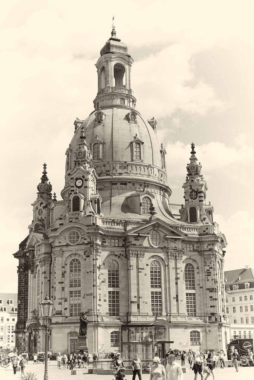 frauenkirche dresden places of interest free photo