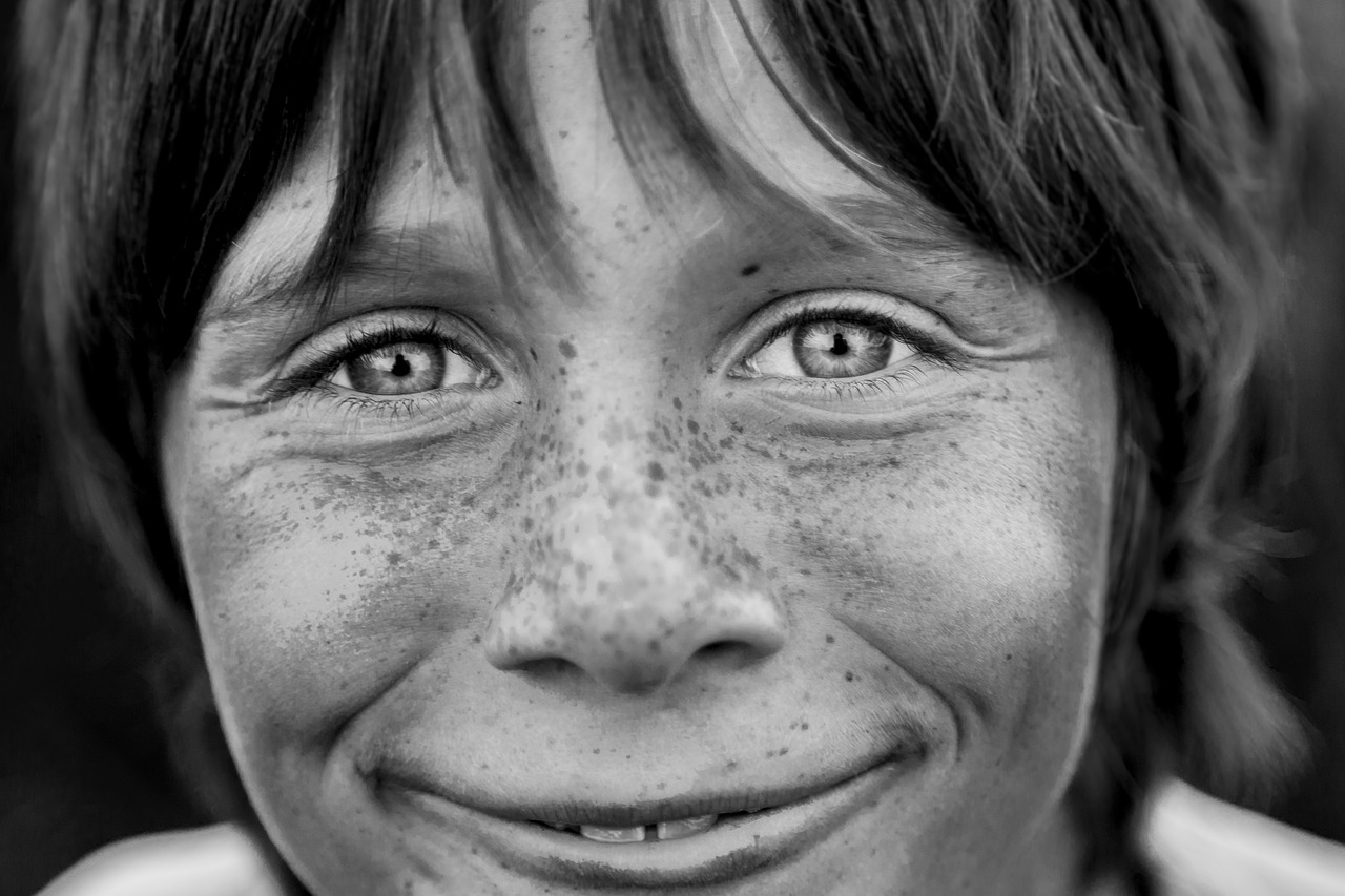 freckles  eyes  portrait free photo