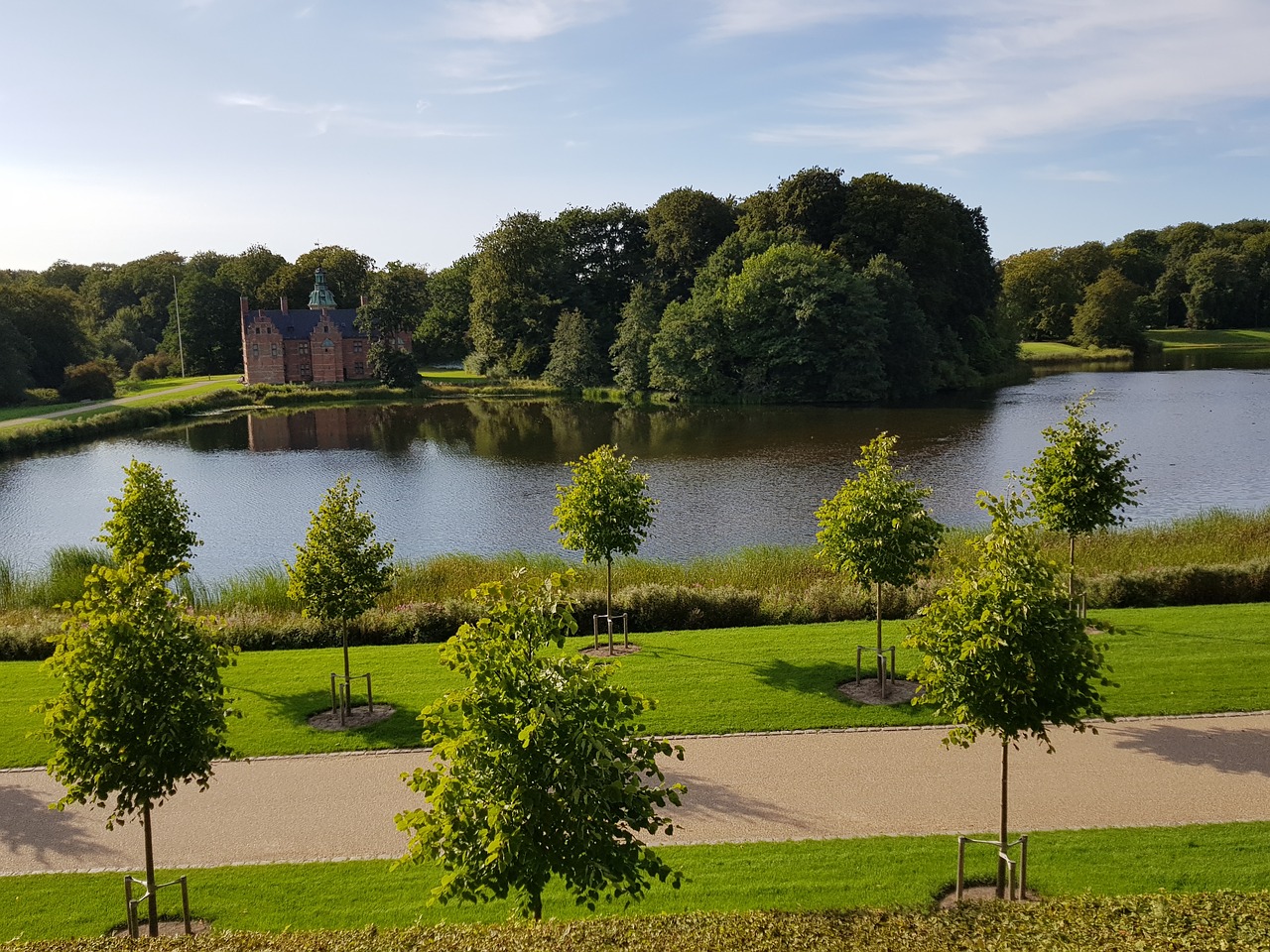 frederiksborg lake green free photo