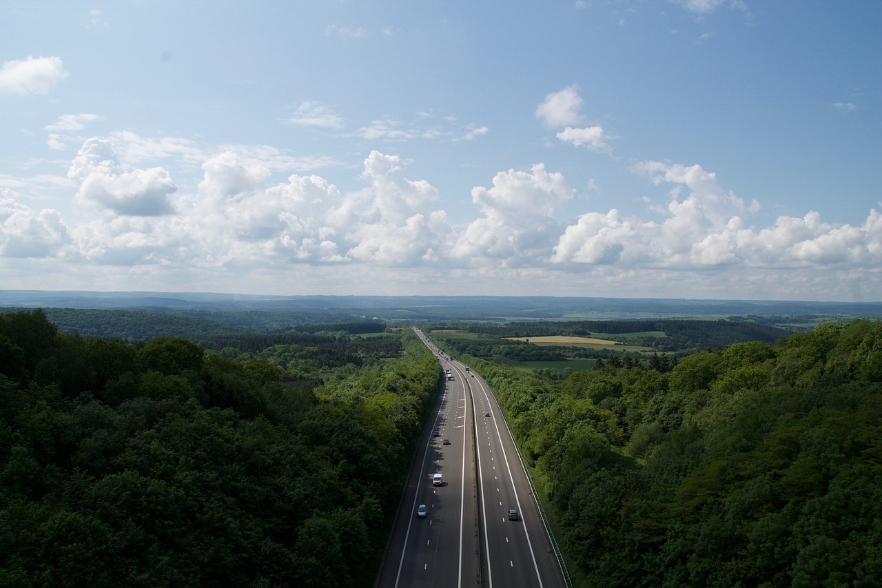 freeway lane posts free photo