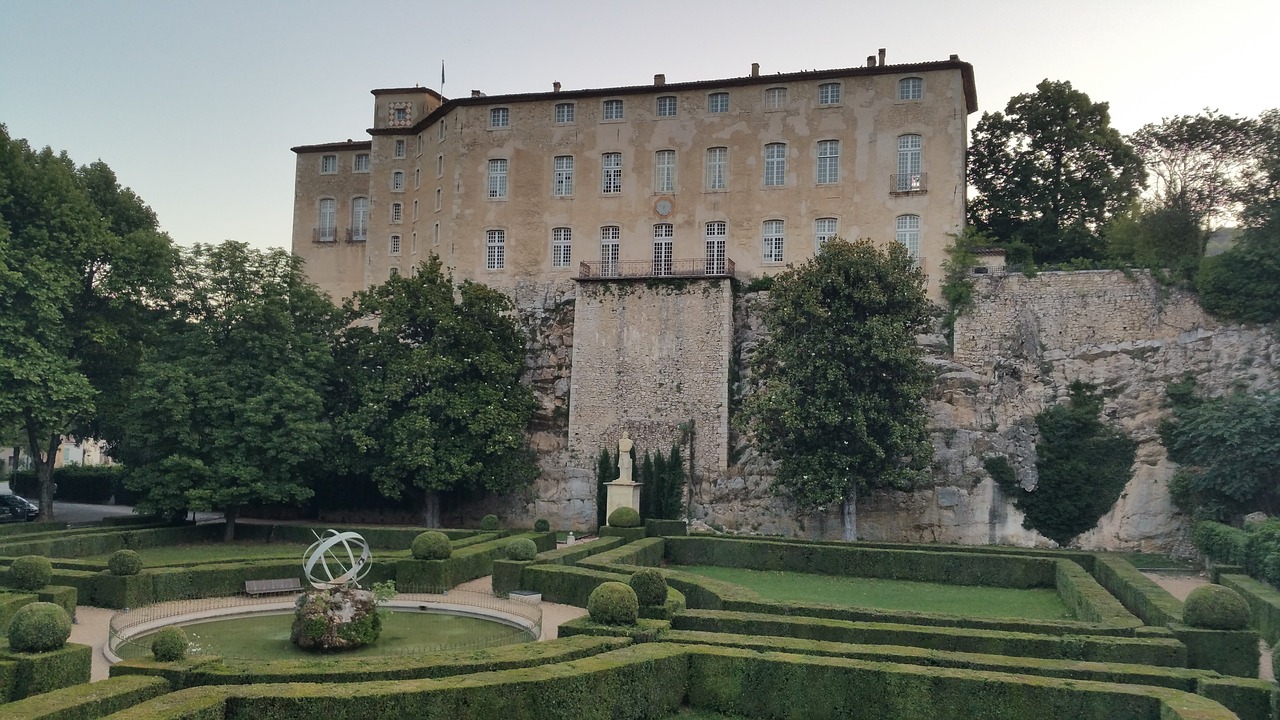 French garden,castle,france,garden,architecture - free image from ...