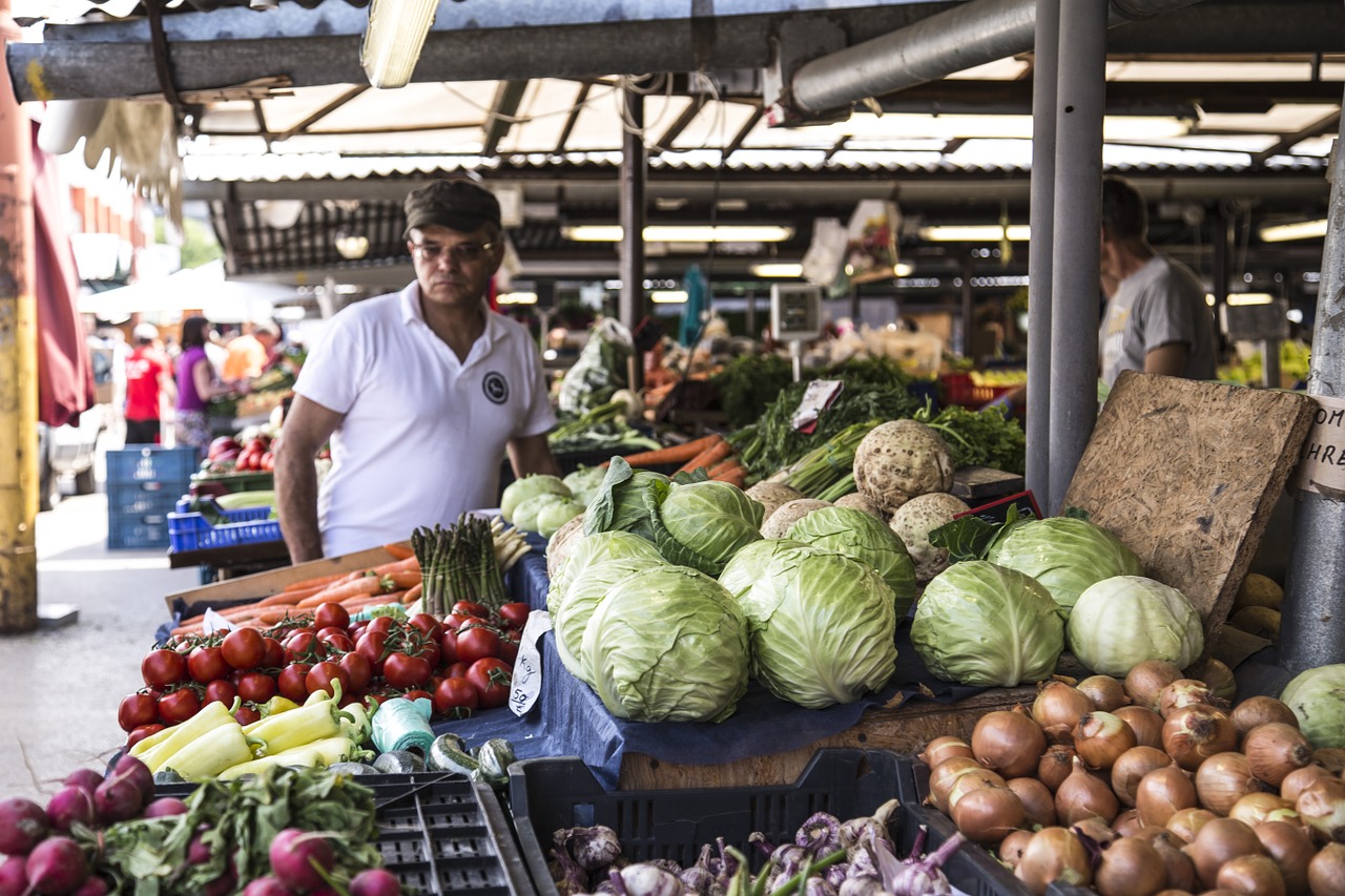 fresh market farmer free photo