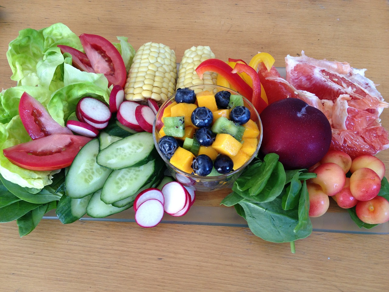 fresh salad vegetable fruit free photo