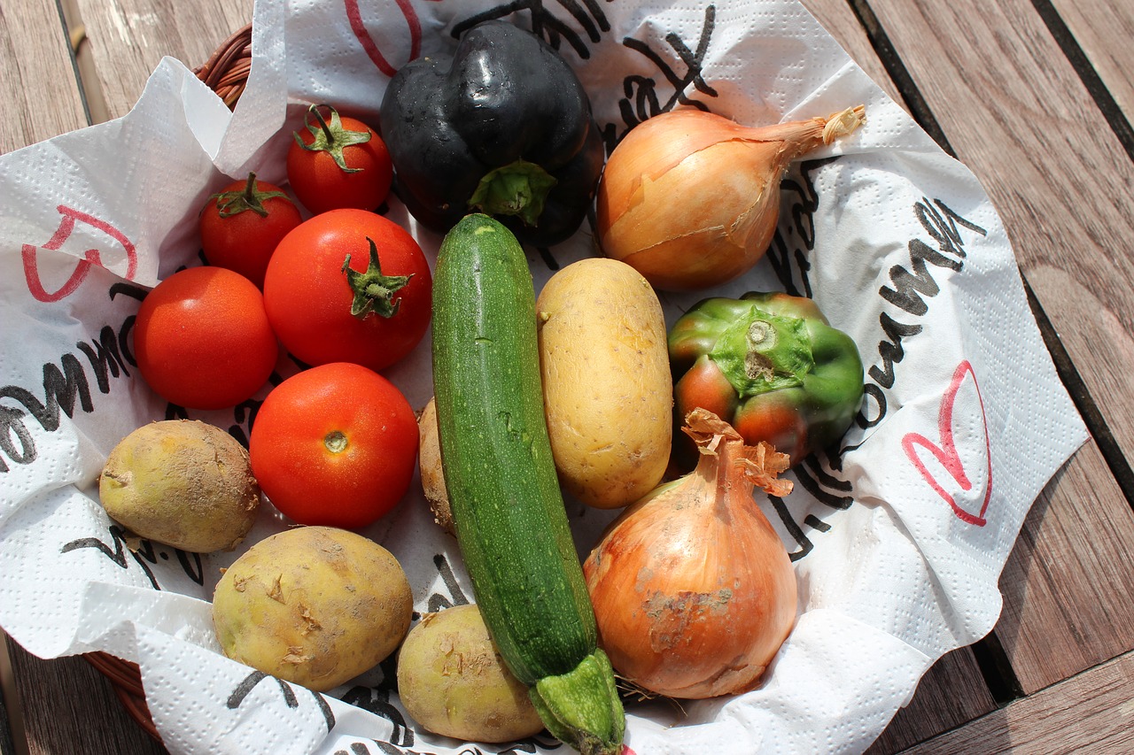 fresh vegetables regional vegetable basket free photo