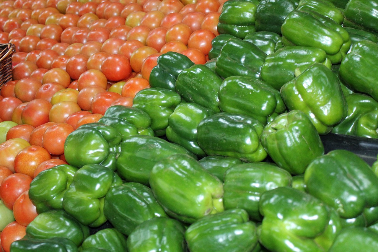 fresh vegetables green peppers tomatoes free photo