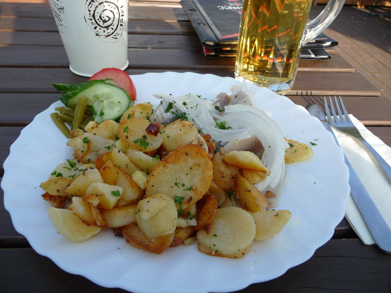 fried potatoes eat restaurant free photo