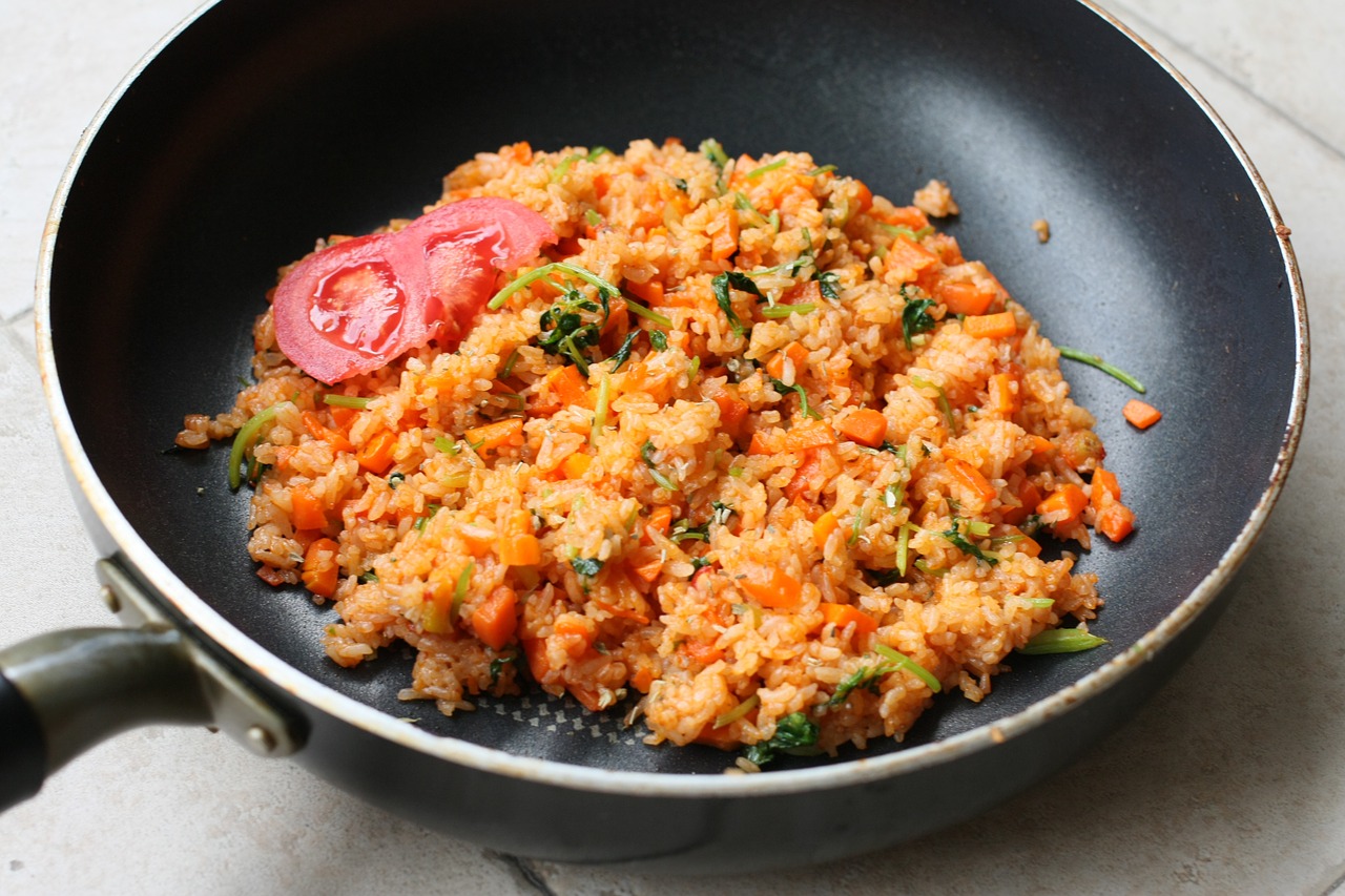 fried rice tomato wok free photo