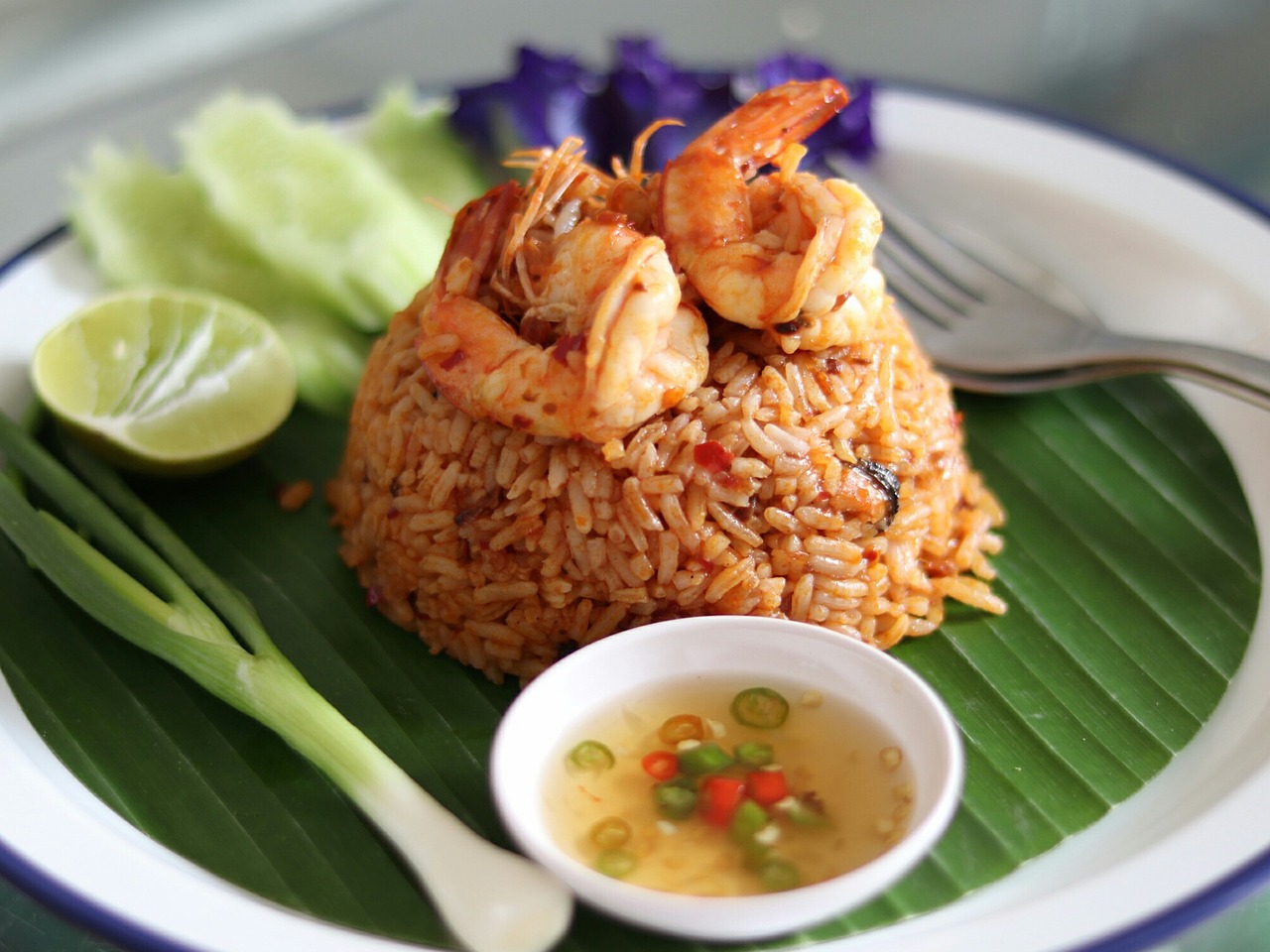 fried rice with shrimp soup  thailand food  shrimp free photo
