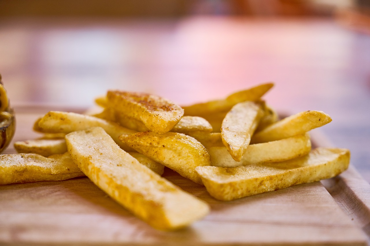 fries  frying  delicious free photo