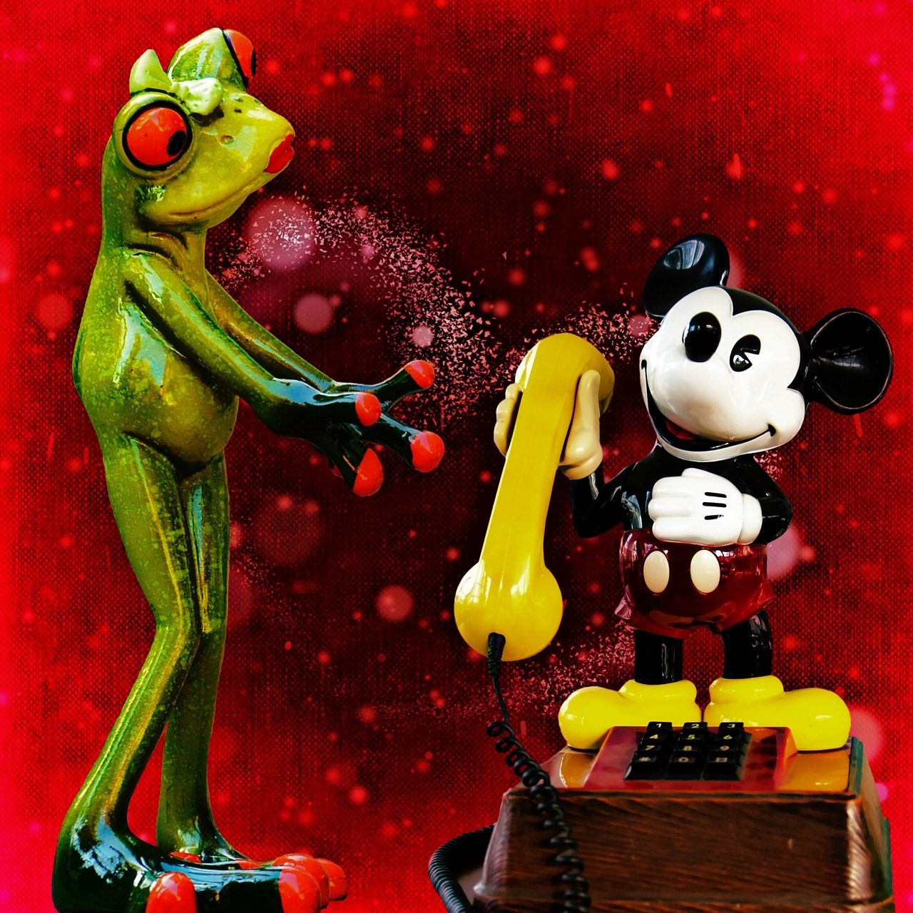 frog mickey mouse phone free photo