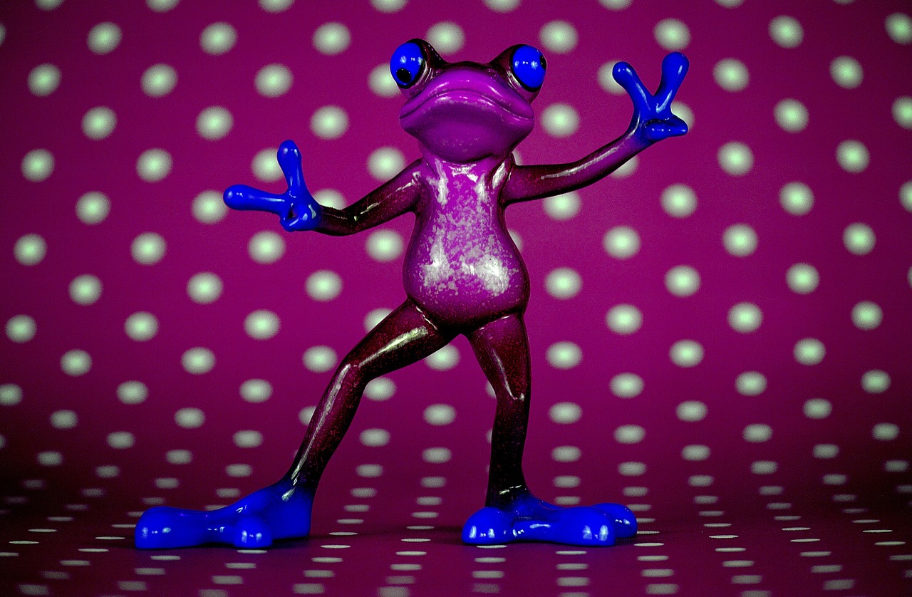 frog disco gesture free photo