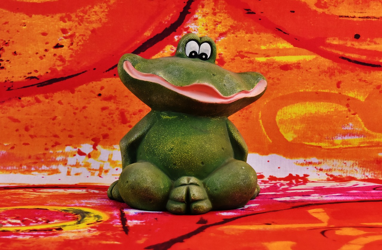 frog figures funny free photo