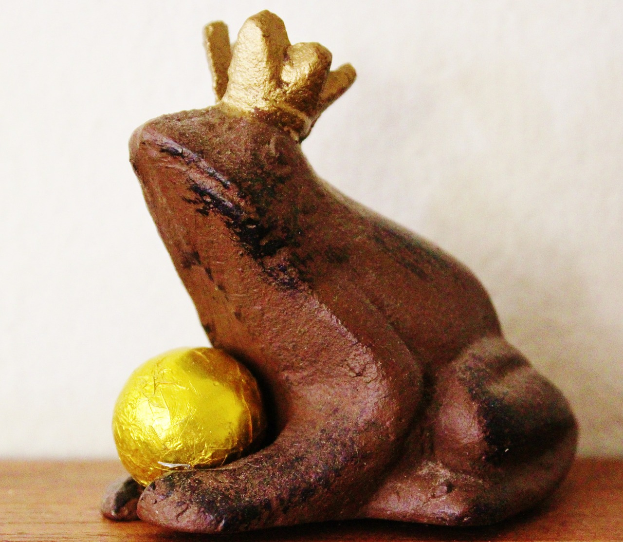 frog prince fairy tales golden ball free photo