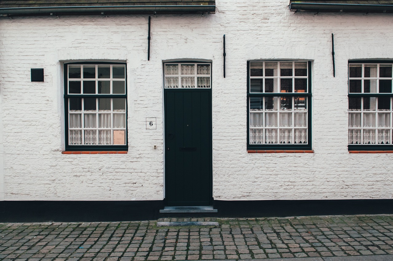 front door building architecture free photo